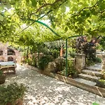 Country House Apartments Апартаменты Пула