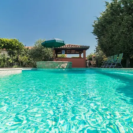 Country House Apartments דירה