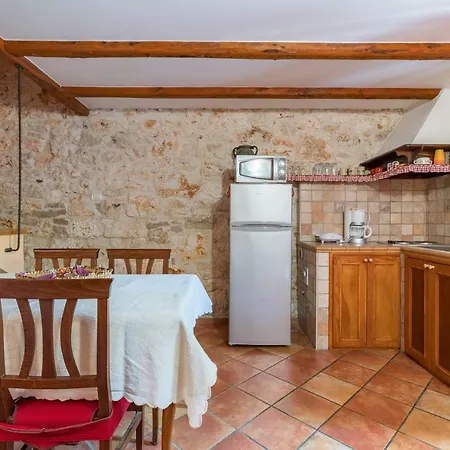 Country House Apartments