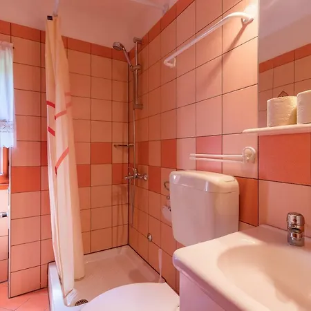 Country House Apartments