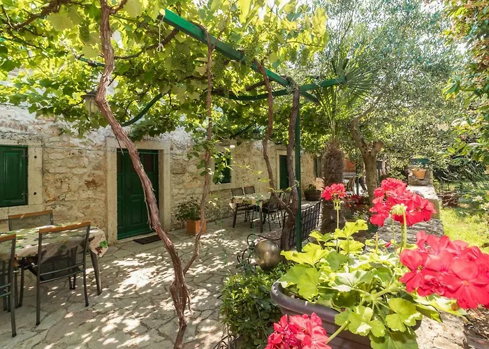 Country House Apartments * 풀라