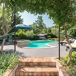 Country House Apartments