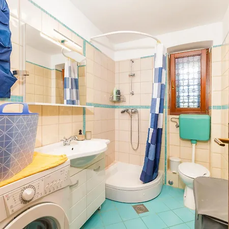 Country House Apartments