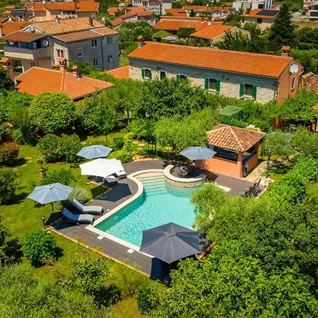 Country House Apartments