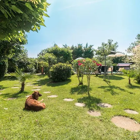Country House Apartments Πούλα