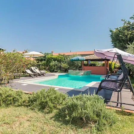 Country House Apartments