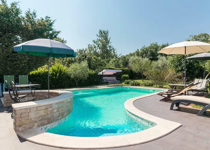 Country House Apartments Apartman