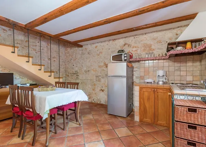 Country House Apartments Апартаменти *