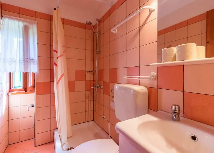 Country House Apartments