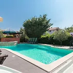 Country House Apartments Apartament
