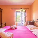 Country House Apartments *