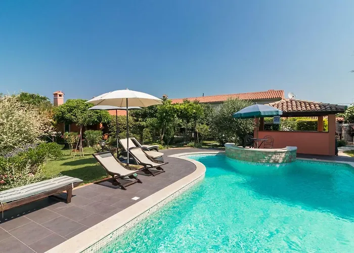 Country House Apartments Пула