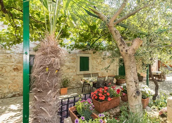 Апартаменты Country House Apartments Пула