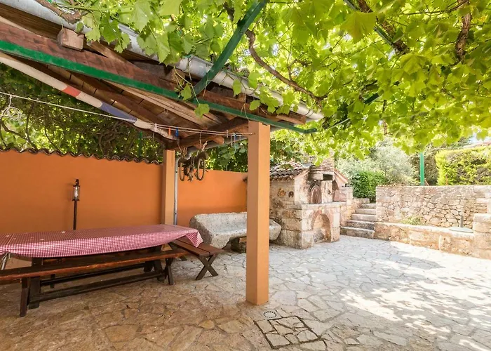 Country House Apartments Пула